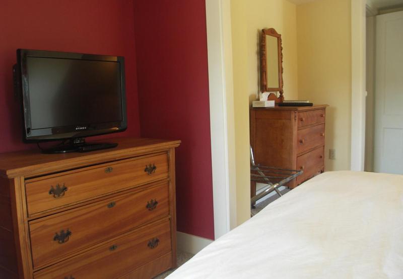 Inn At Pleasant Lake New London Экстерьер фото
