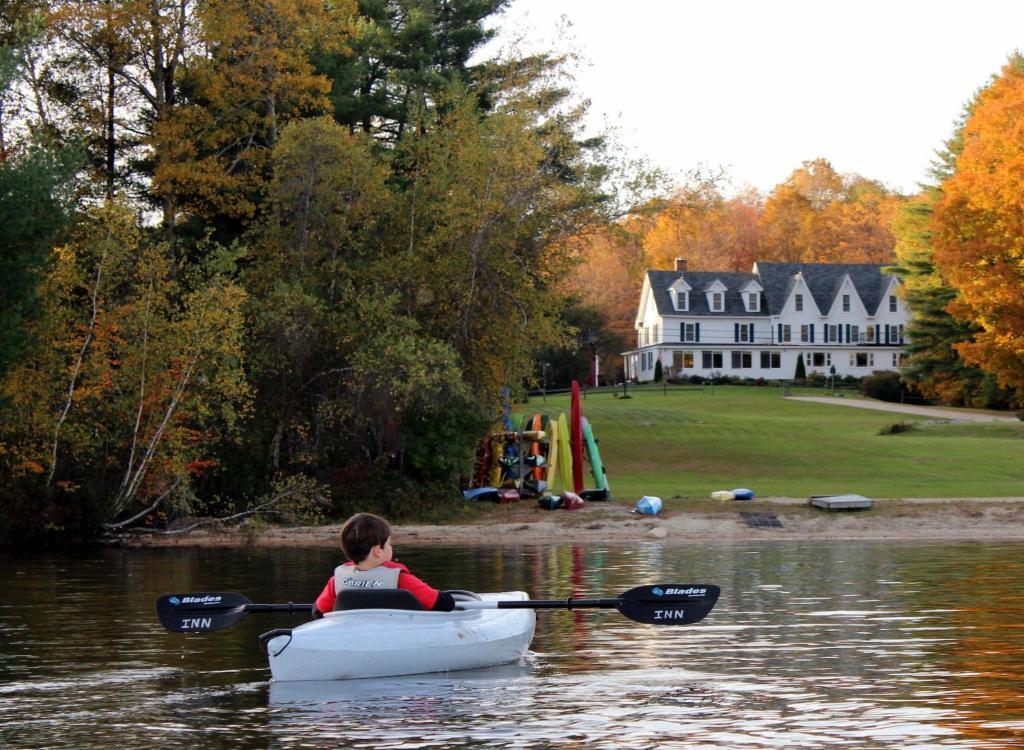Inn At Pleasant Lake New London Экстерьер фото