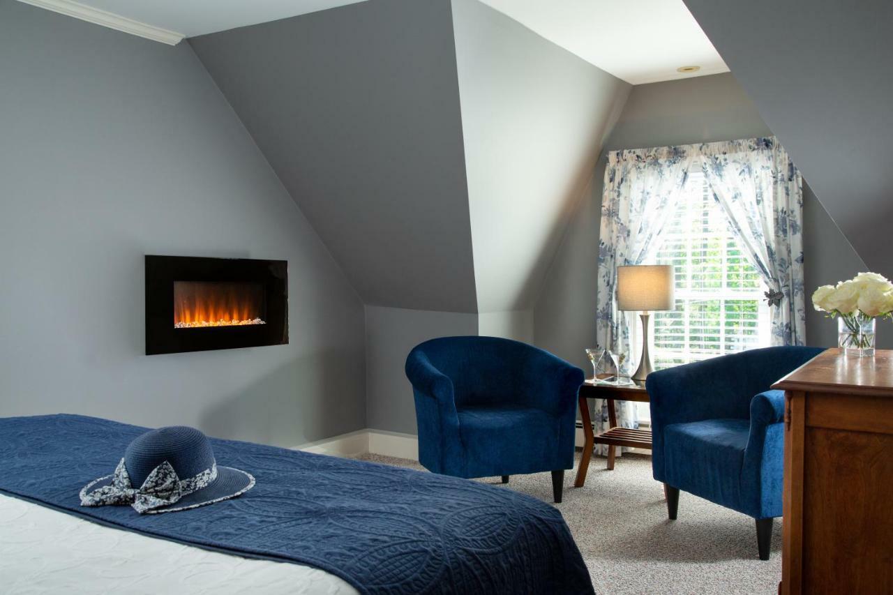 Inn At Pleasant Lake New London Экстерьер фото