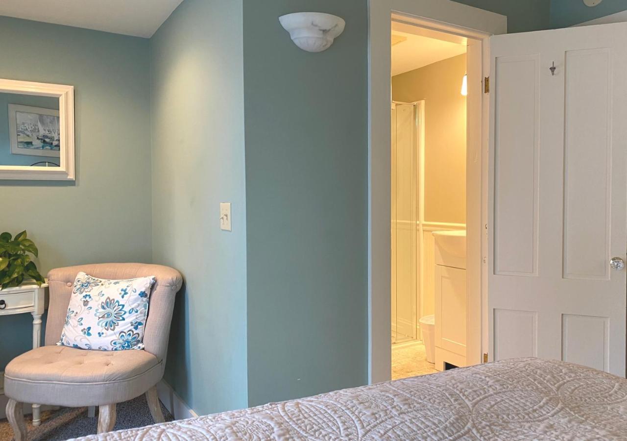 Inn At Pleasant Lake New London Экстерьер фото